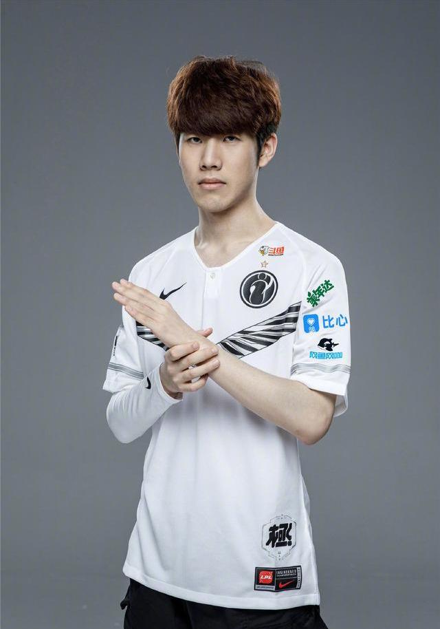 对拜仁的影 对拜仁的影